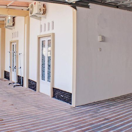 Oyo Life 93138 Anugrah Kost Syariah Hotel Bandar Lampung Exterior photo